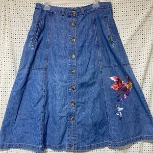 90’s vintage Harve Benard A-line denim skirt, embellished